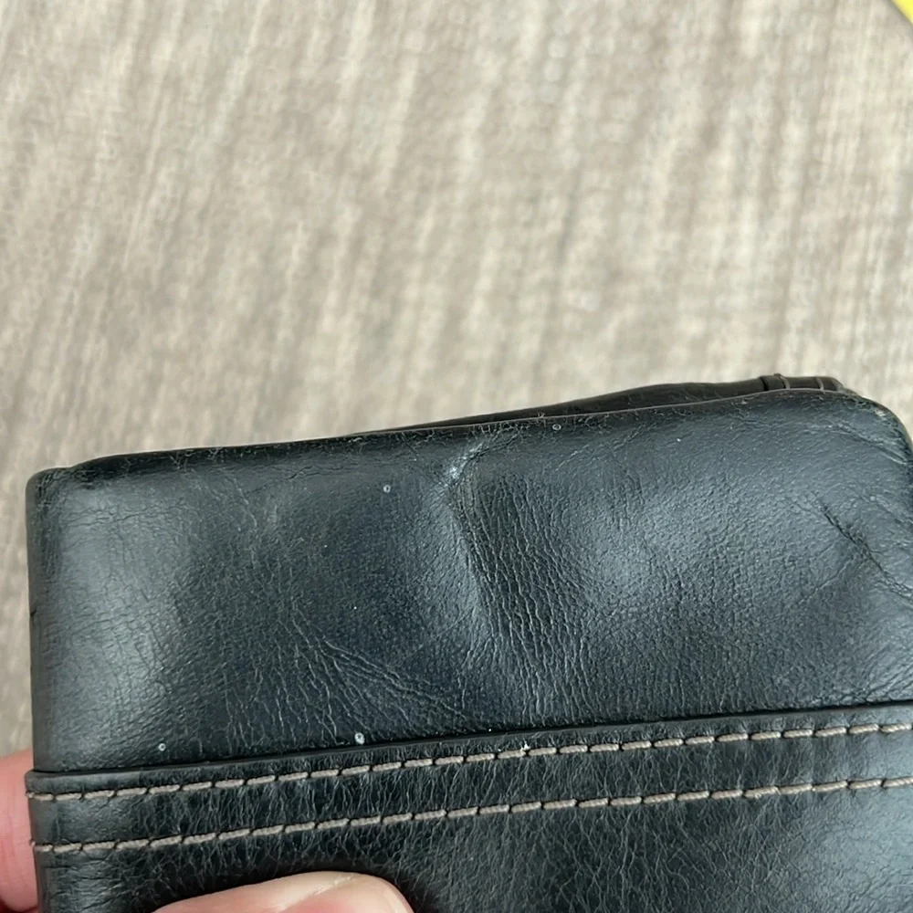 Fossil buffalo hide leather classic black wallet
